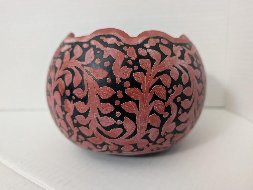 Vintage Olinala Guerrero Mexican Lacquerware Guord Bowl